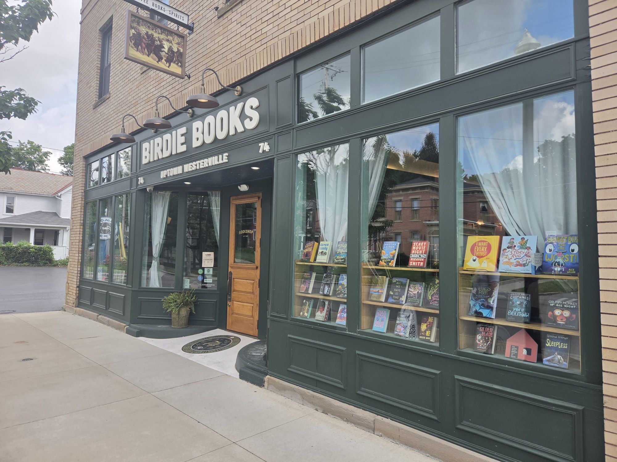 Birdie Books: Come for the Books, Stay for the Vibes